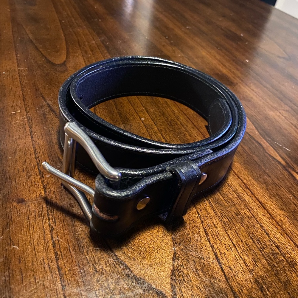 Hanks Belts the canyon in black size 36
